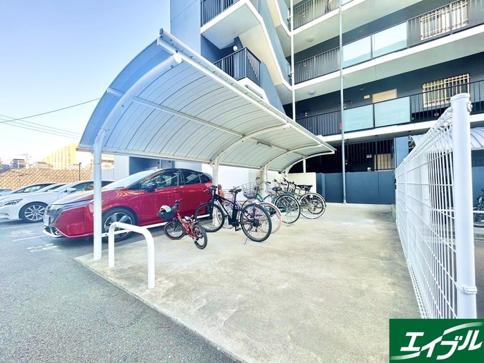 駐輪場 レガリア新宮