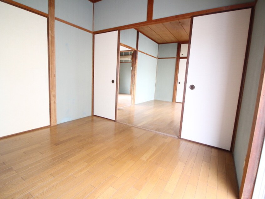 居室 谷山仁部貸家