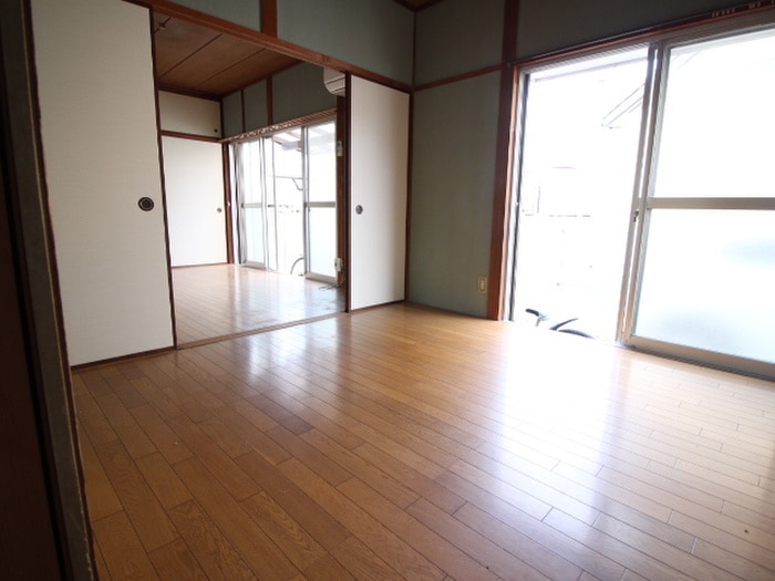 室内からの展望 谷山仁部貸家