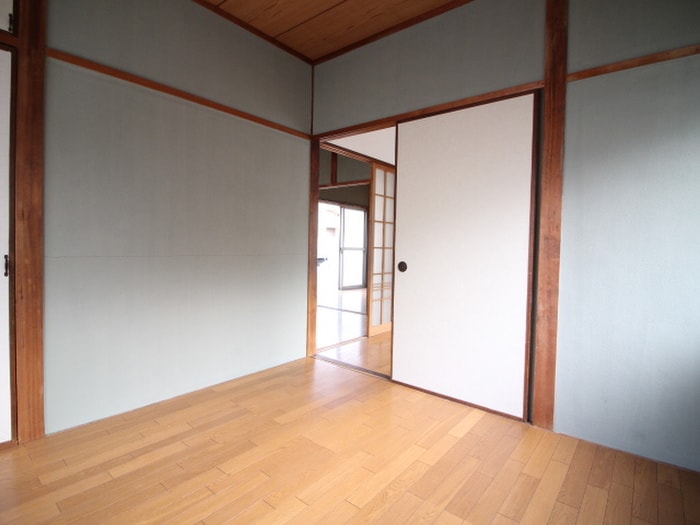 居室 谷山仁部貸家