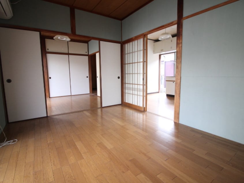 居室 谷山仁部貸家