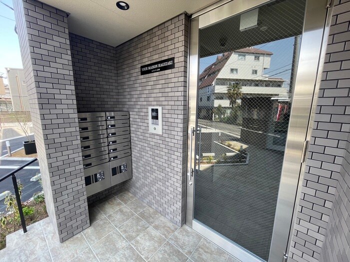 エントランス部分 YOURMAISON萩崎