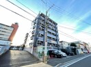 ＫＭマンション産医大前の外観