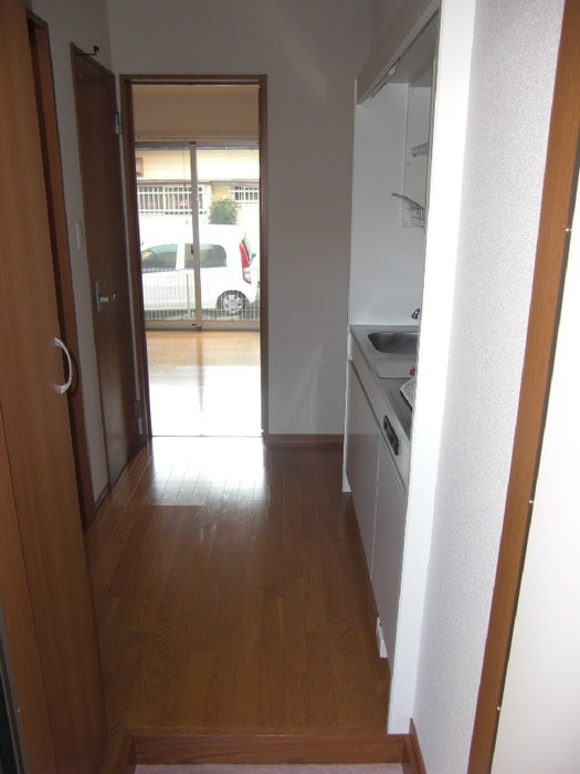 廊下 The Four-Leaf Clover