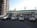ファミリーマート小倉中津口店(コンビニ)まで100m 万玉ビル