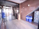 エントランス部分 ウィンズ三萩野