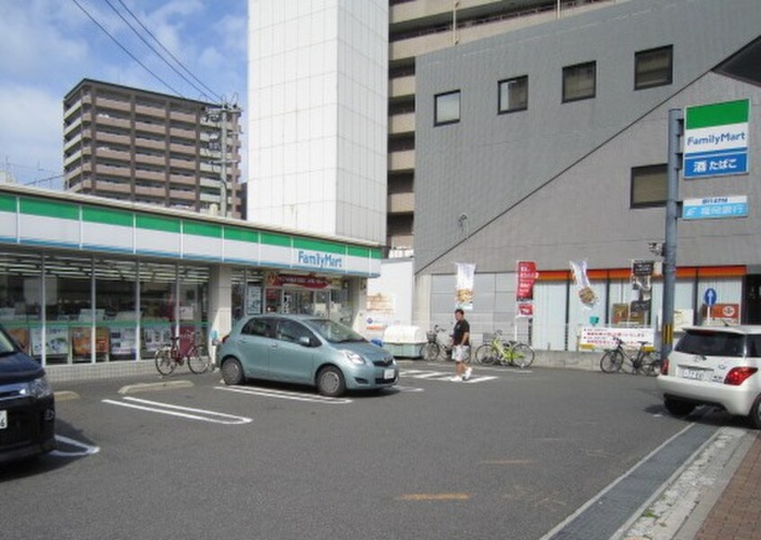 ファミリーマート小倉三萩野店(コンビニ)まで470m ウィンズ三萩野