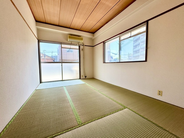 居室 ミリオンコーポラス鷹ノ巣205