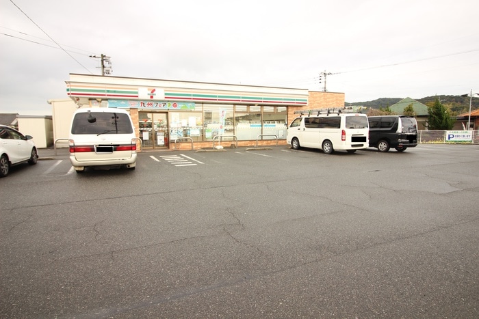 セブン-イレブン 行橋辻垣店(コンビニ)まで650m メゾン・ド・シュヴァル