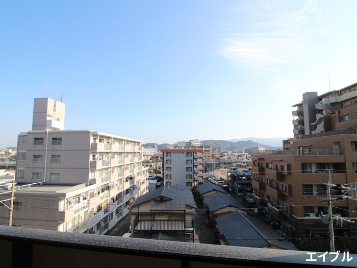 室内からの展望 Quintet　Minami　Fukuoka