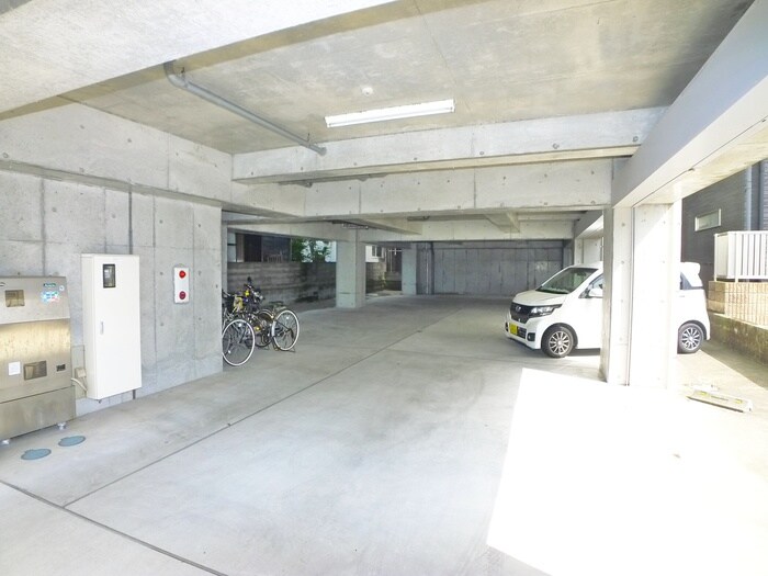 駐車場 シエロアスール１