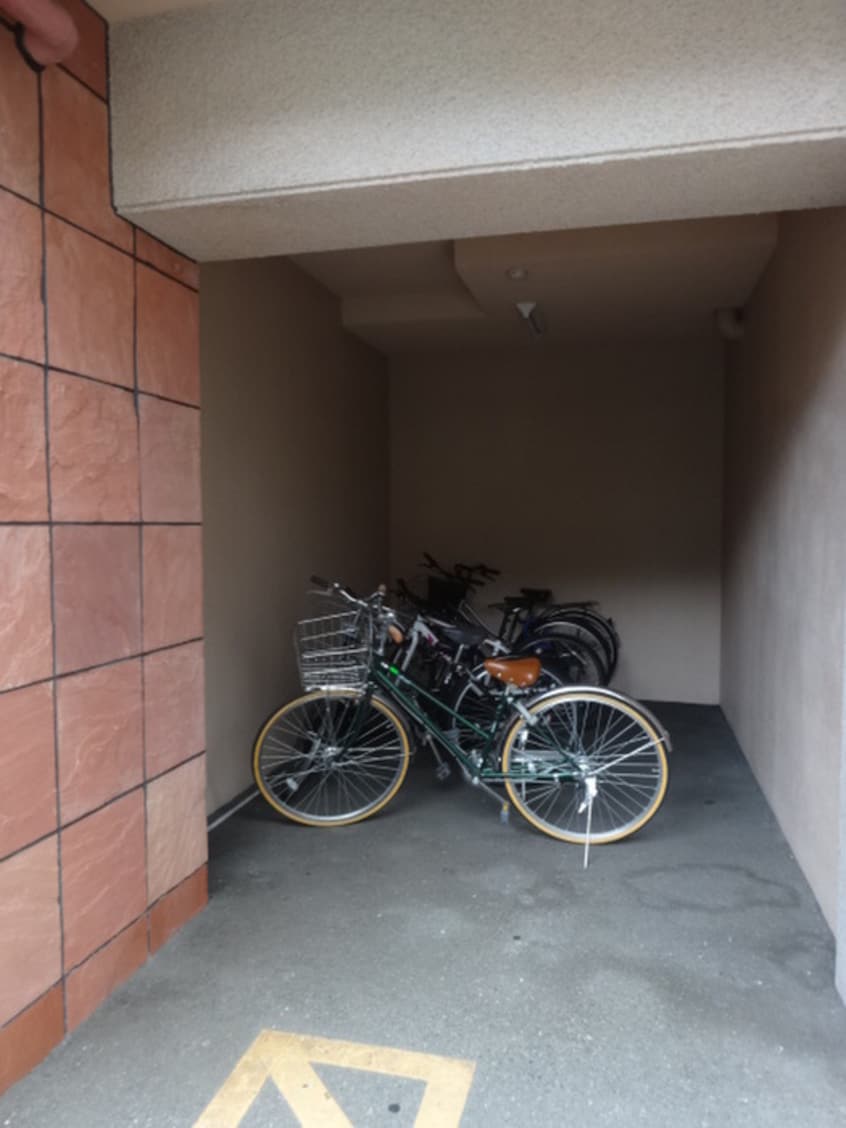 駐輪場 ラヴェ－ル赤坂