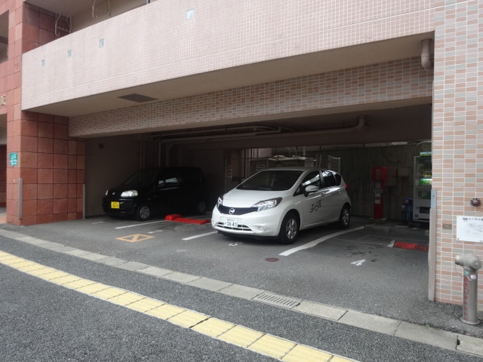 駐車場 ラヴェ－ル赤坂
