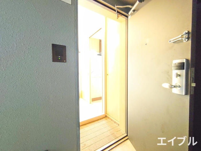 玄関 エミリエ博多