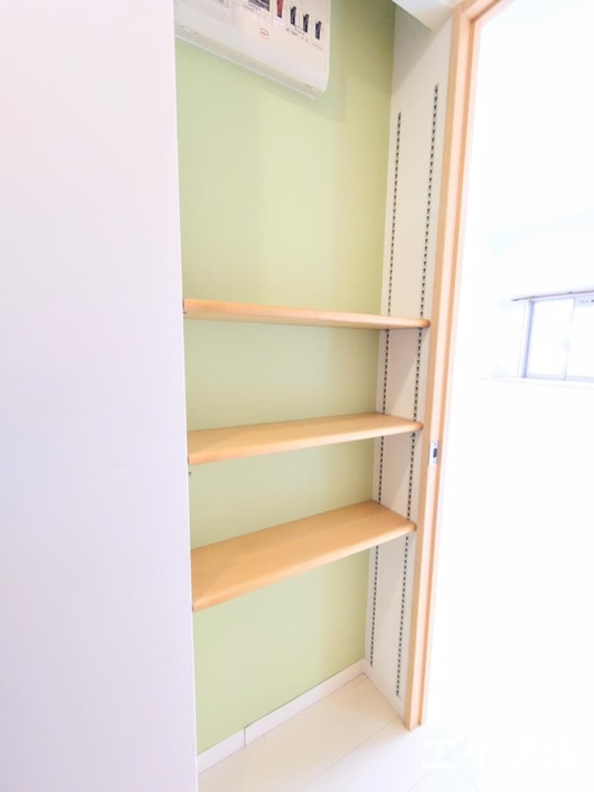 収納 エミリエ博多