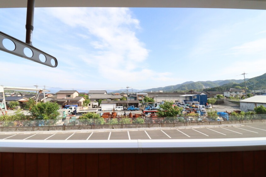 室内からの展望 レジデンス　プラム　３