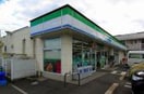 ファミリーマート中貫2丁目店(コンビニ)まで550m プラティーク ヴィラ Ａ棟