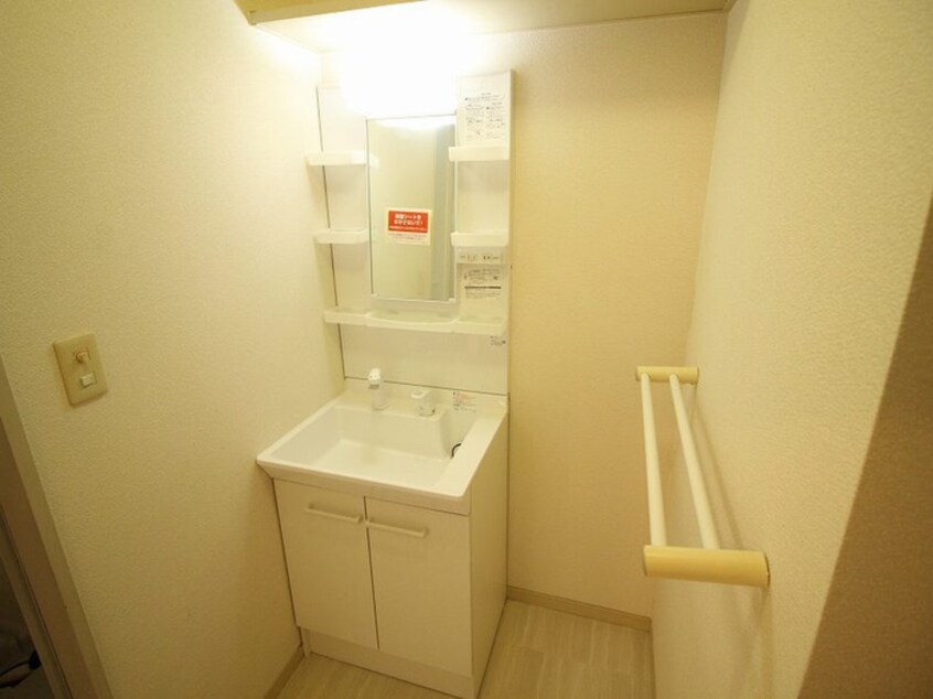 洗面 プラティ－ク　ヴィラ　Ｂ棟