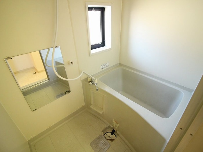 バス／シャワールーム等 プラティ－ク　ヴィラ　Ｂ棟