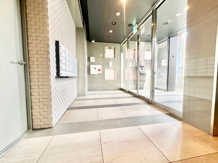 エントランス部分 サージュ陣原