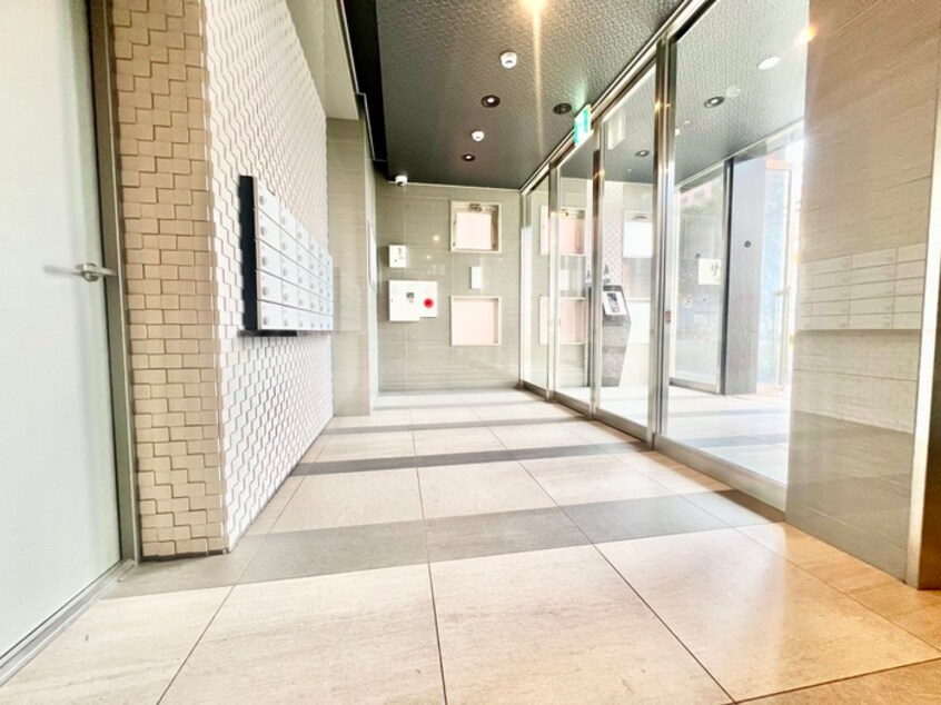 エントランス部分 サージュ陣原