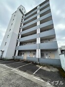 クリスタルハーモニーの外観