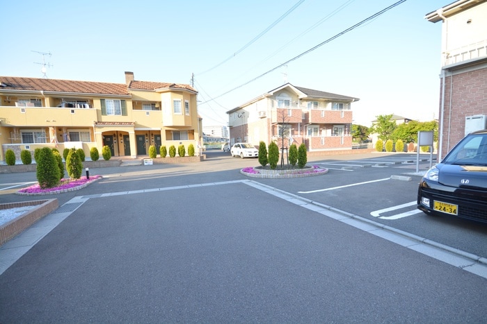 駐車場 サンレミ葛原Ａ棟