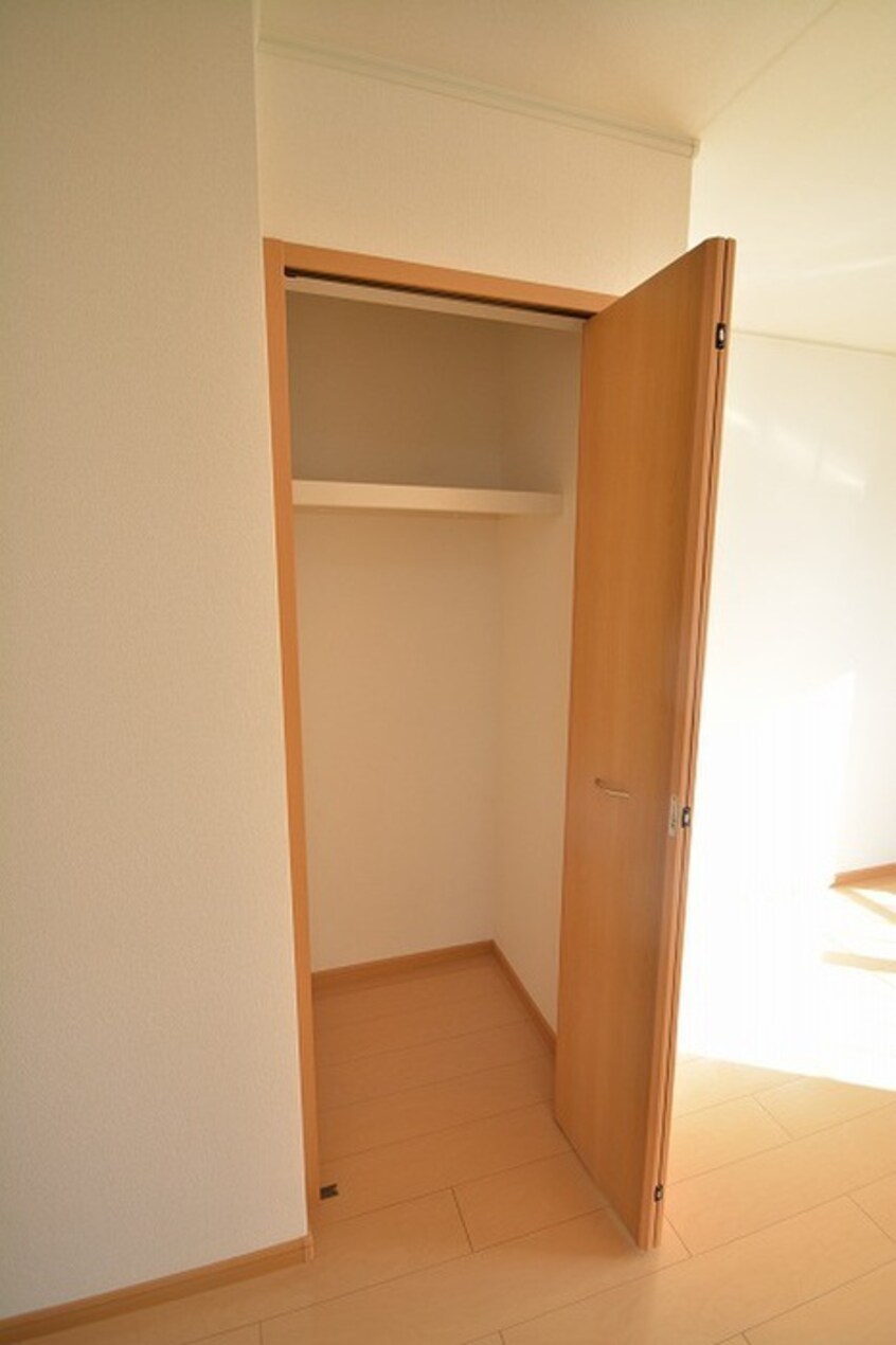 収納 サンレミ葛原Ａ棟