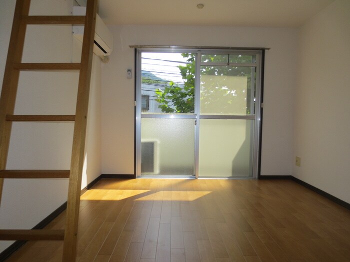 居室 タニックス黒崎