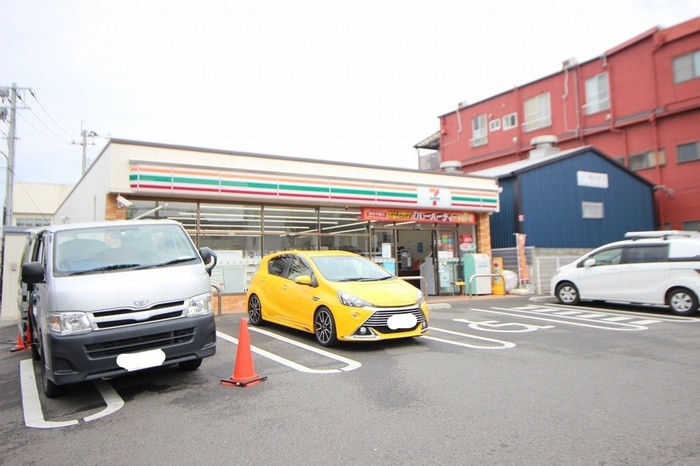 セブン-イレブン 戸畑境川店(コンビニ)まで400m リバティアクト