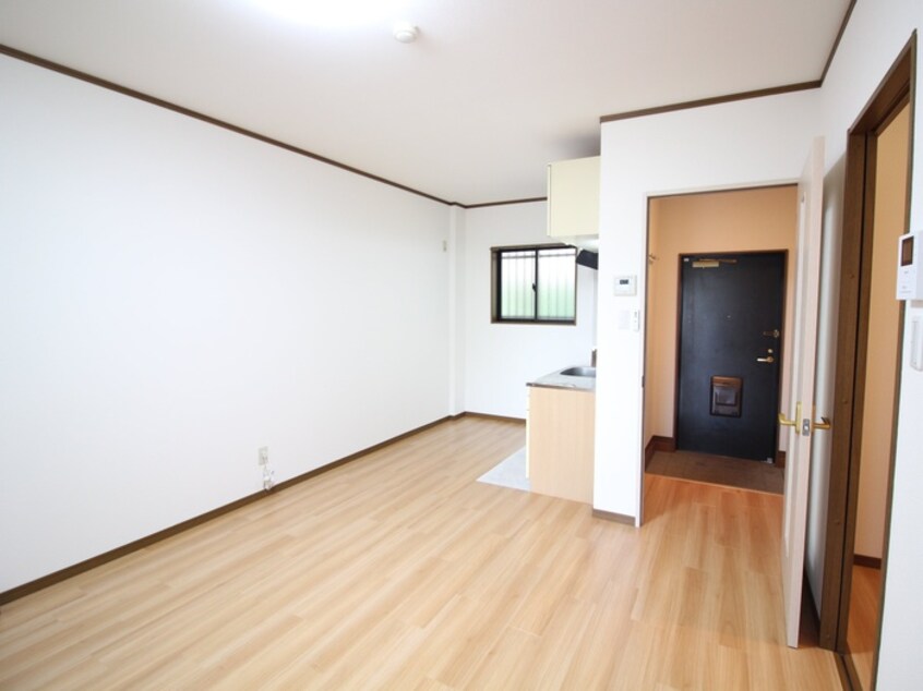 居室 東海ビル