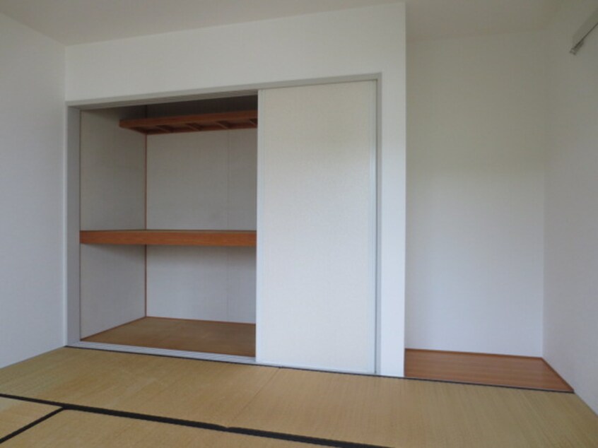 収納 ヴェルハイム若宮Ａ