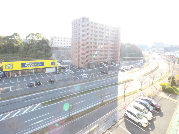 室内からの展望 ヒルズ泉ヶ浦