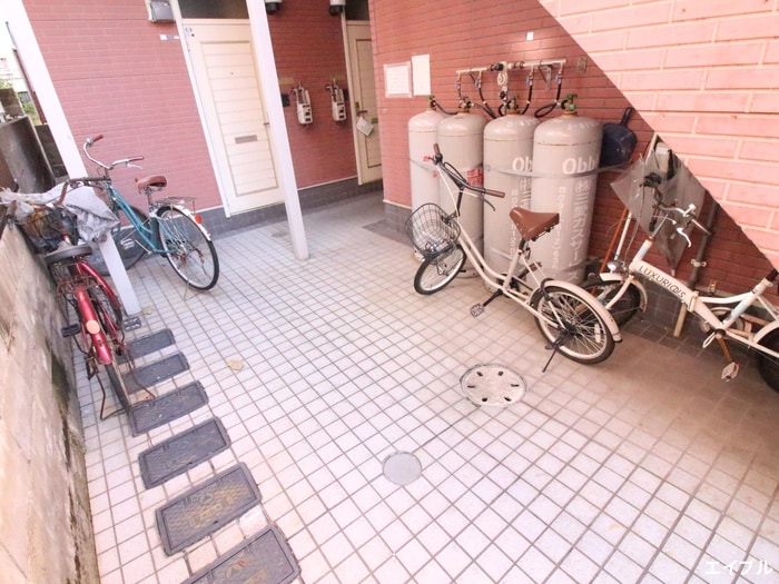 駐輪場 マキシム別府