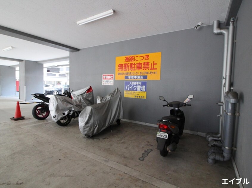バイク置き場 ロイヤル渡辺通１５４