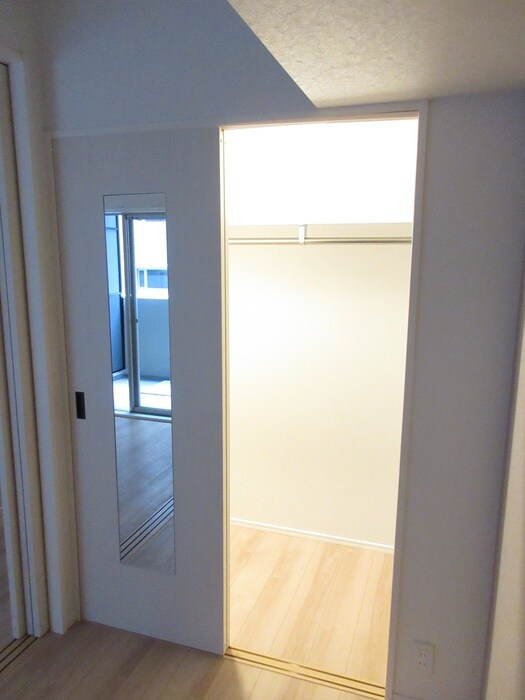 収納 ｴﾝｸﾚｽﾄ博多駅前ＡＲＴ（708）