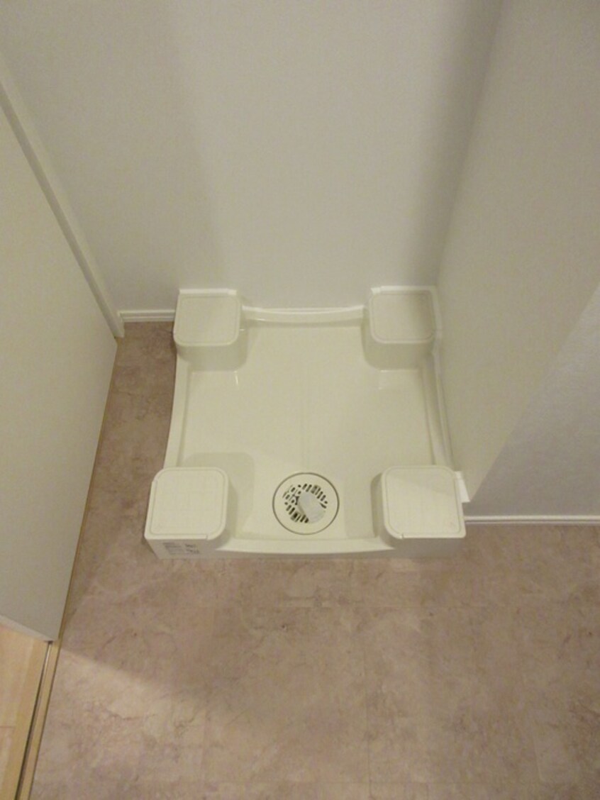 洗濯機置場 ｴﾝｸﾚｽﾄ博多駅前ＡＲＴ（708）