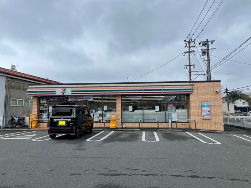 セブンイレブン飯塚枝国店(コンビニ)まで850m ライフステージ徳前　Ｂ棟