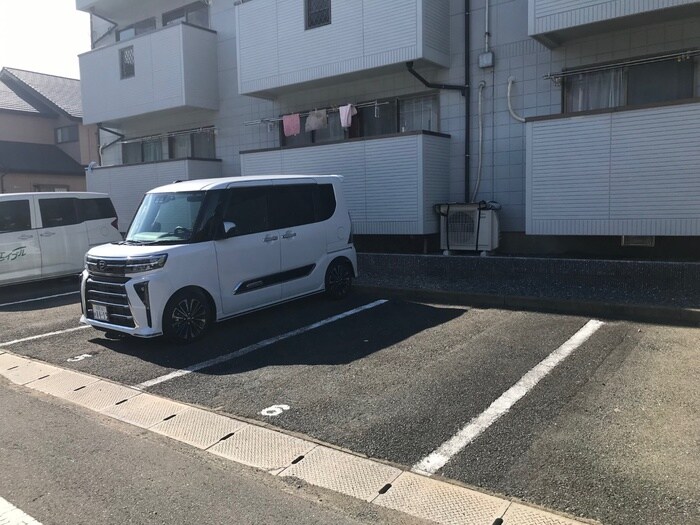 駐車場 サンハイツ松ケ丘