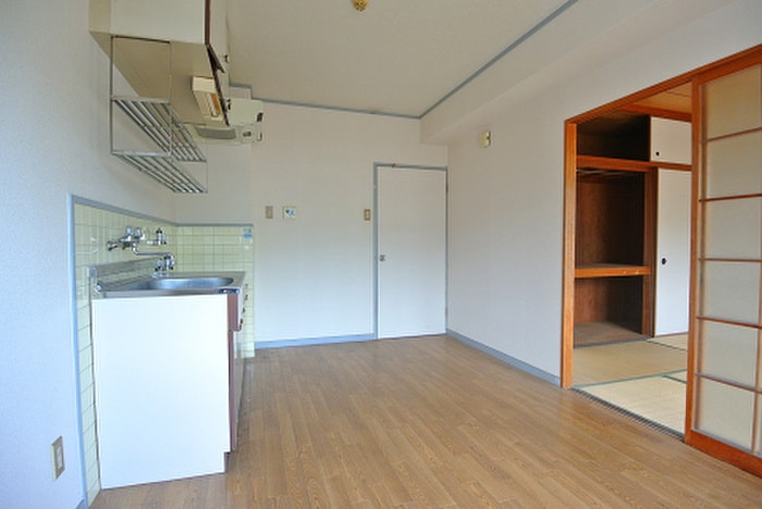 居室 コンプレート中津口