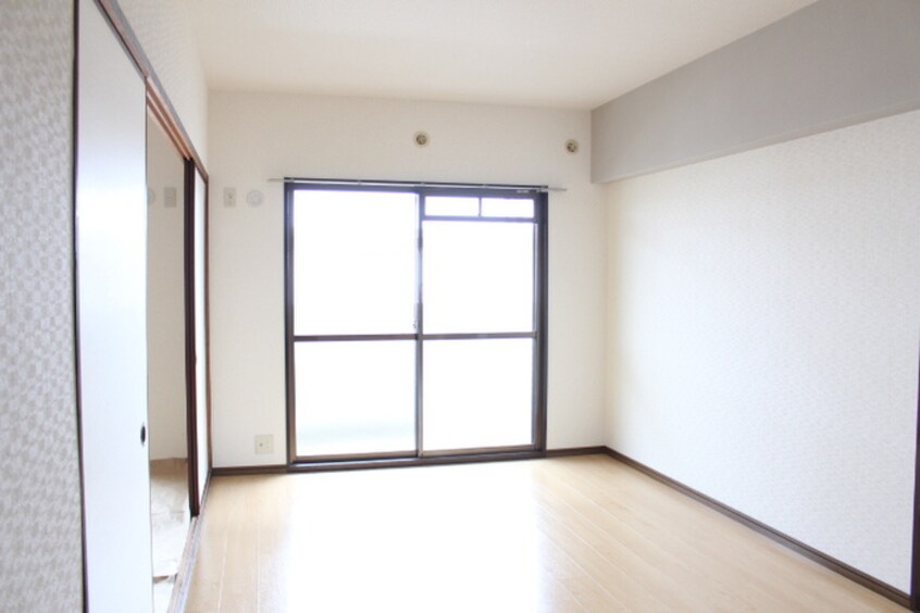 居室 サンライフ的場