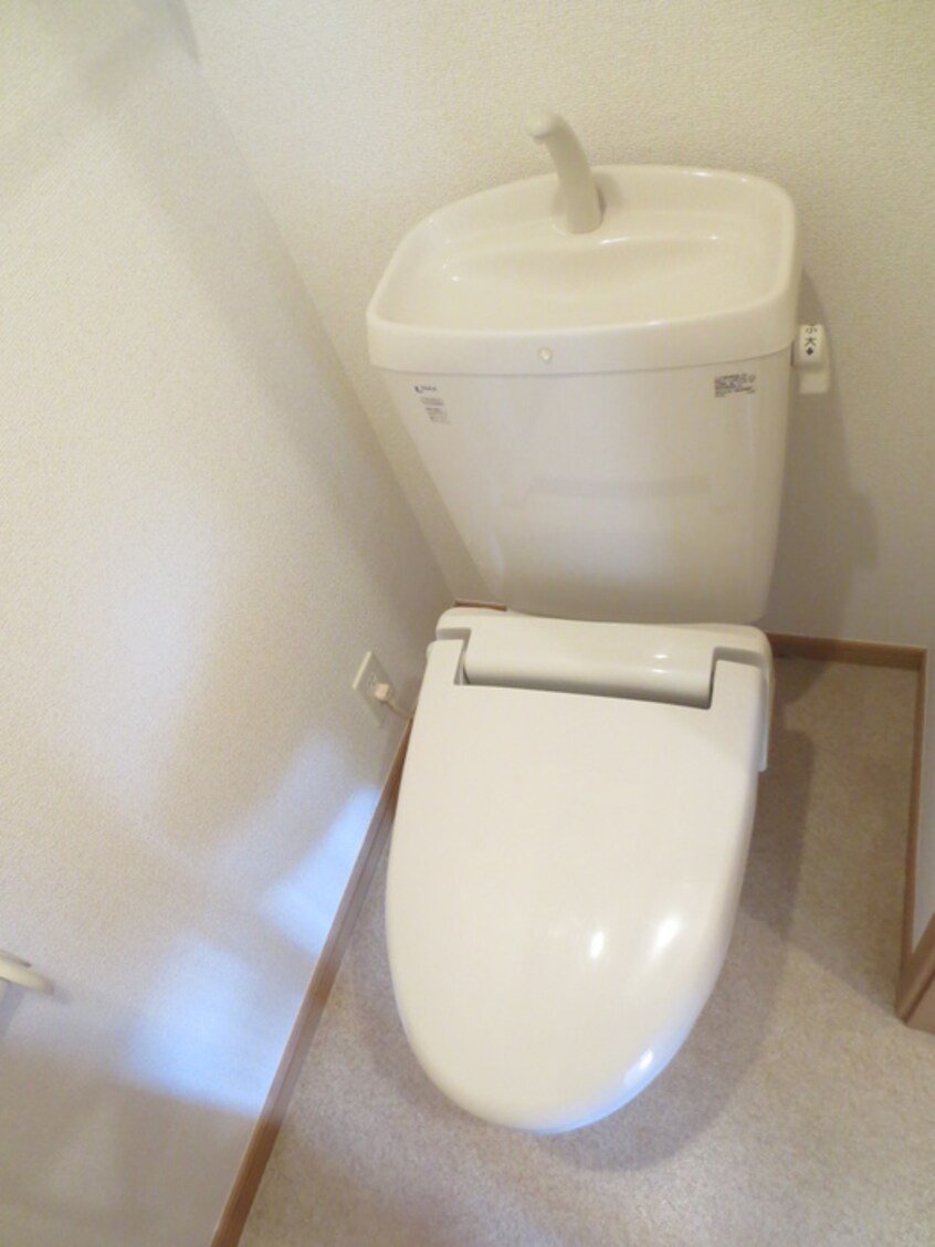 トイレ ミニヨン・カ－サⅠ