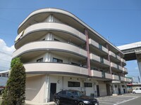 ラクシャリー八重洲