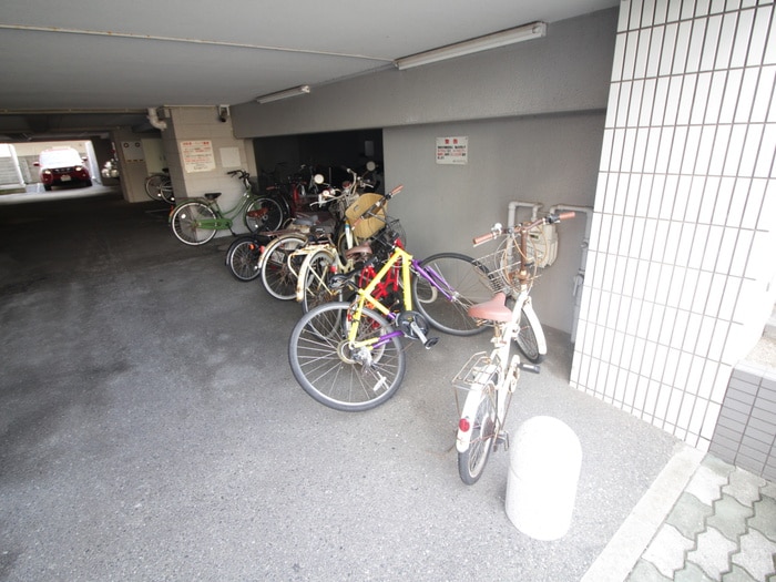 駐輪場 エステートモア姪浜(603)