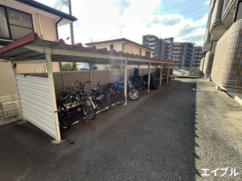 駐輪場 グランドヒル野中