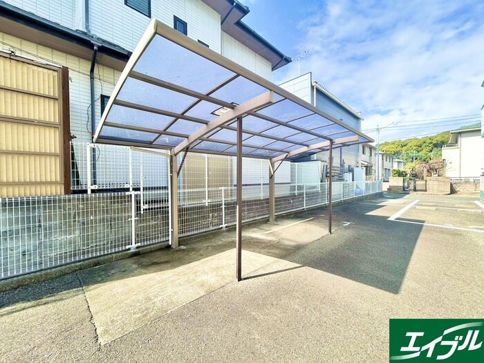 駐輪場 ラフォーレ坂本