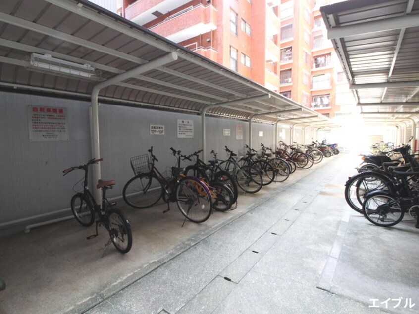 駐輪場 エステ－トモア警固
