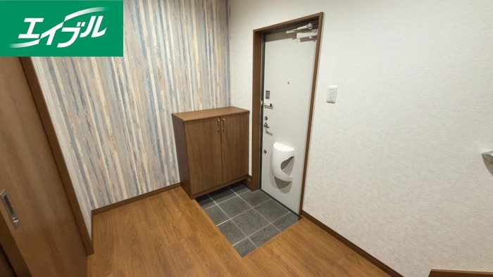 玄関 ブルーマリヌE棟