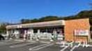 セブンイレブン飯塚鯰田店(コンビニ)まで629m ブルーマリヌF棟