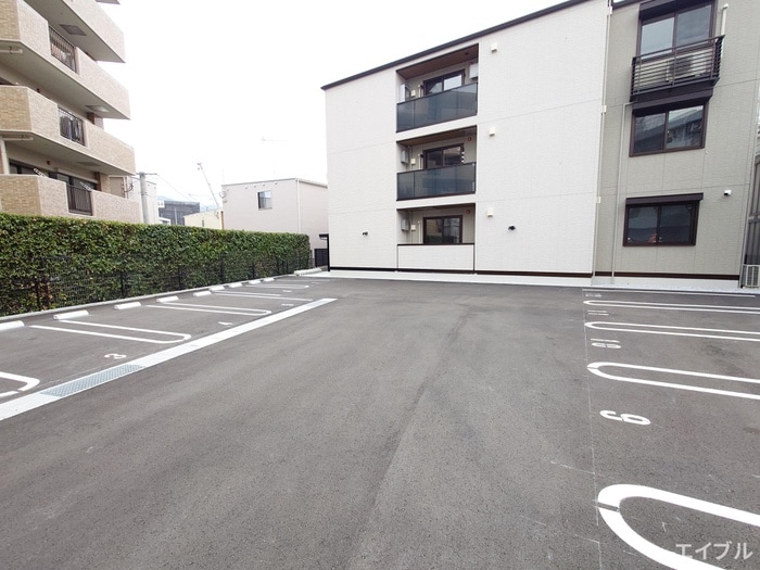 駐車場 トリシア東大利